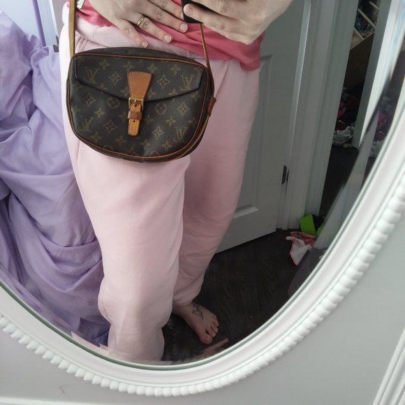 Louis Vuitton Jeune Fille Crossbody Bag - Picture 10 of 10